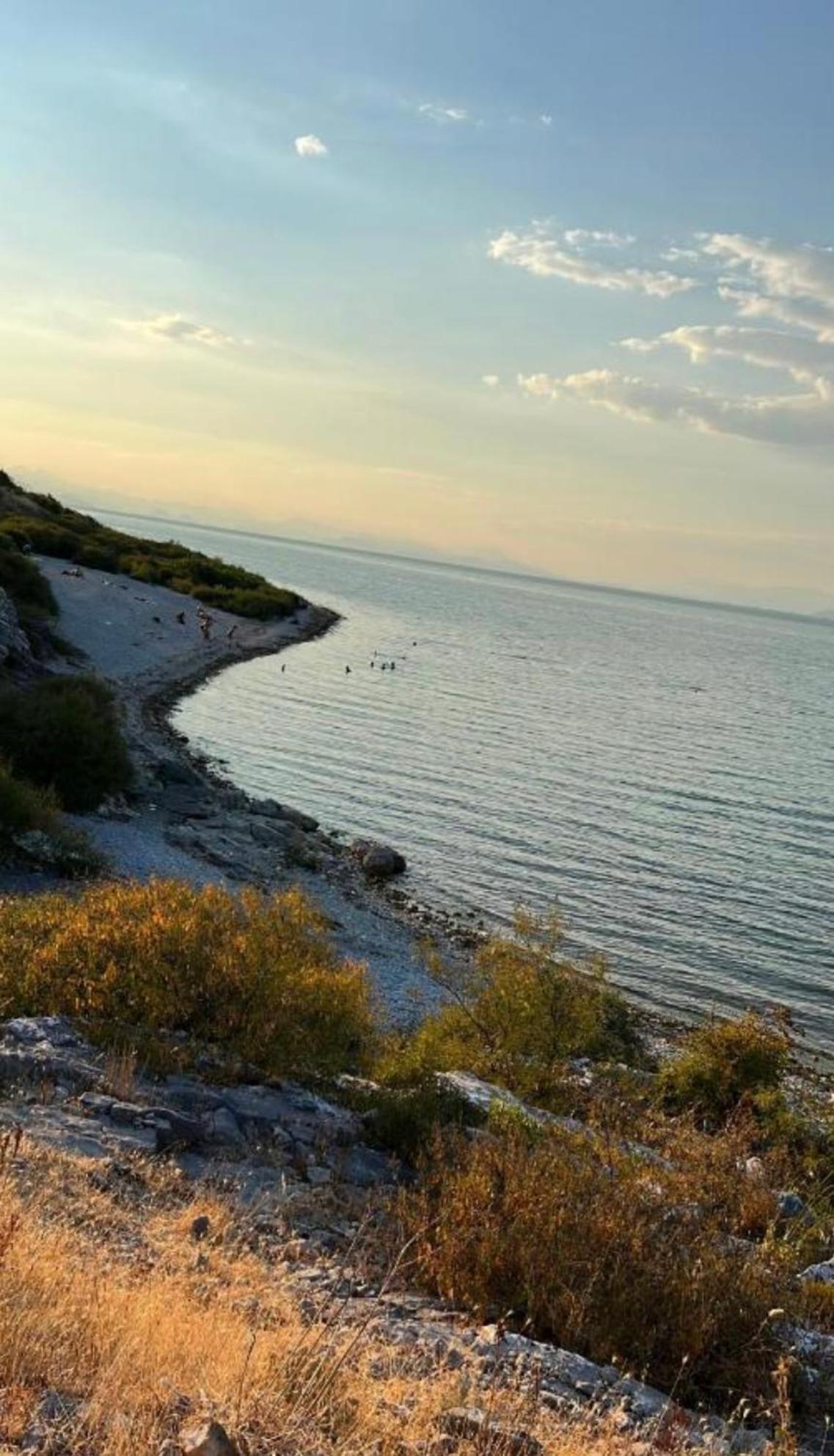 Lake Bliss Cabins Shkodër Екстериор снимка