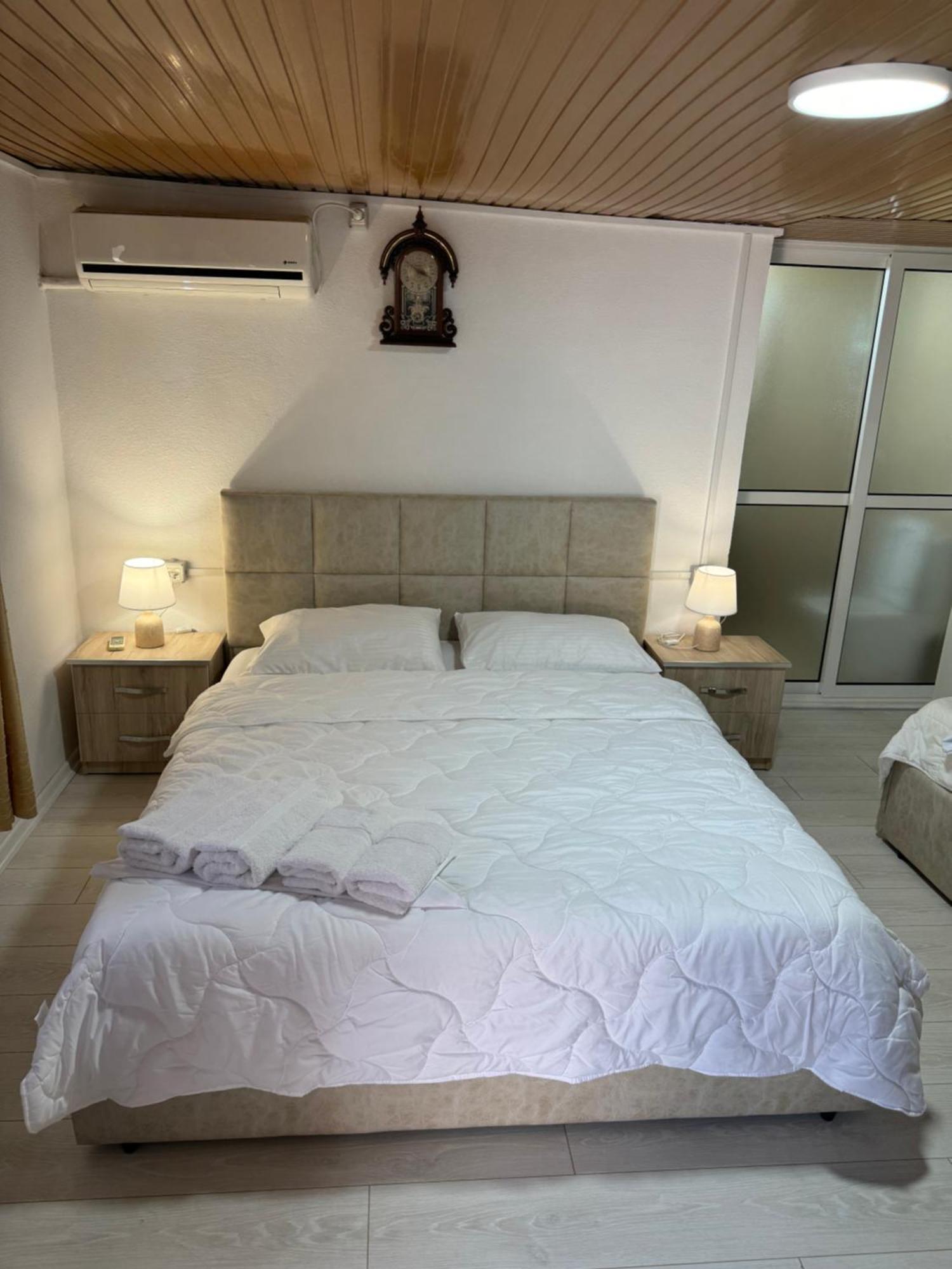 Lake Bliss Cabins Shkodër Екстериор снимка